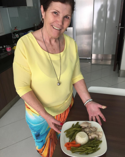 Dolores Aveiro 