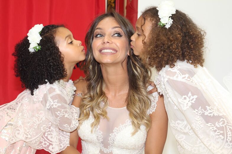 Luciana Abreu, filhas 