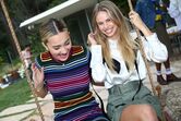Suede Brooks e Scarlett Rose Leithold