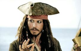 O Pirata das Caraíbas está de volta! A tentar reabilitar a imagem, Johnny Depp surpreende crianças doentes vestido de Jack Sparrow