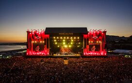 De Lizzo a Sam Smith, algumas das maiores estrelas do globo vão passar por Algés no NOS Alive. Prepare-se para a festa!