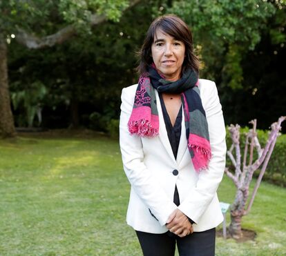 À beira do despedimento da SIC, Gabriela Sobral vai ter gémeos: a mulher, a atriz Inês Herédia, está grávida