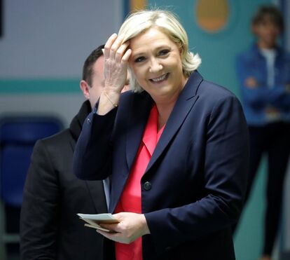 Marine Le Pen viveu infância de terror: a mãe posou nua e família foi alvo de ataque à bomba