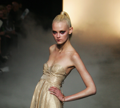 França quer acabar com a magreza excessiva no mundo da moda