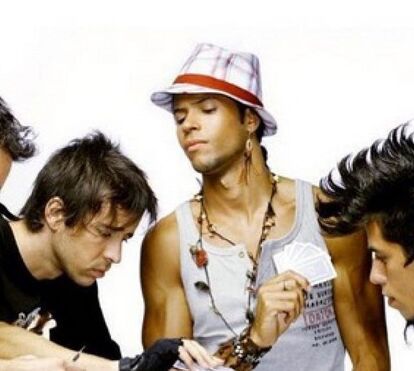 Videoclipe 'Para Mim Tanto Me Faz' dos D'ZRT