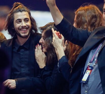 Salvador Sobral assume namoro com atriz belga em festival de música