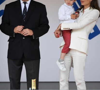 Charlotte do Mónaco: imagens de ternura com o filho Raphaël