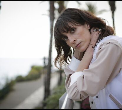 Protagonista da novela 'Rainha das Flores' Isabel Abreu obrigada a mudar-se para França com a família