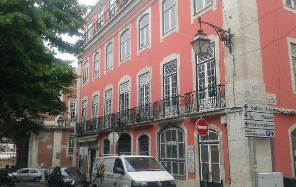 palácio largo do carmo madonna