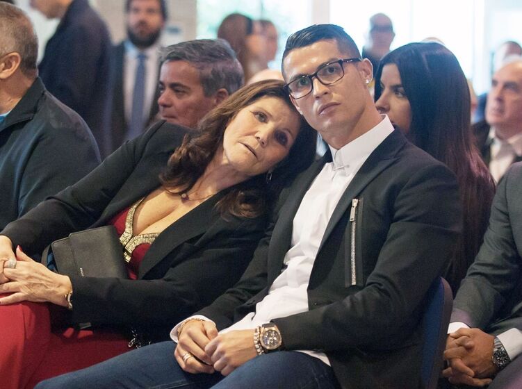 Cristiano Ronaldo, Dolores Aveiro