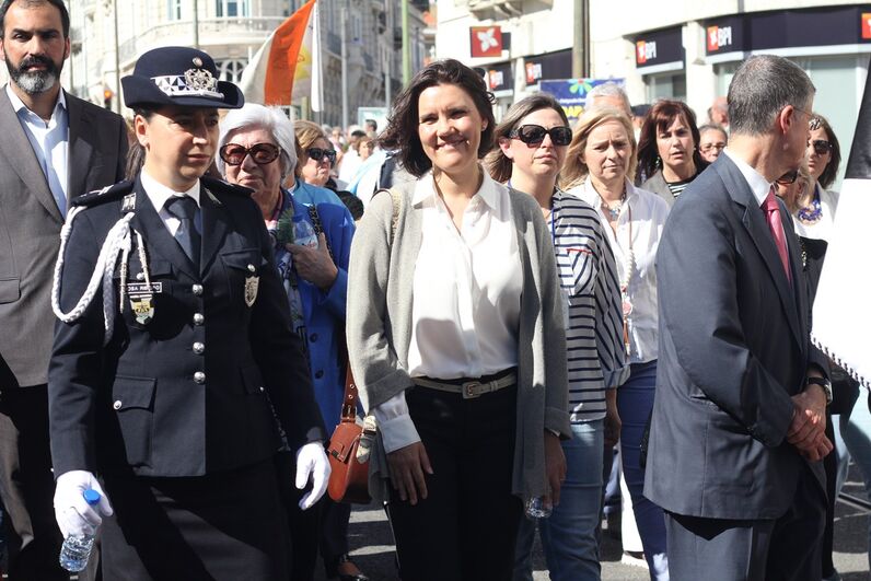 Assunção Cristas na procissão da Nossa Senhora da Saúde