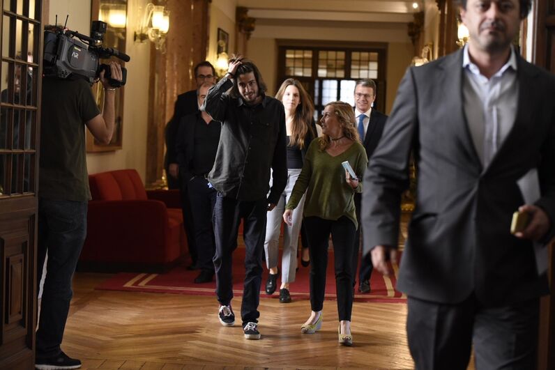 salvador sobral, luísa sobral, assembleia da república, eduardo ferro rodrigues, parlamento