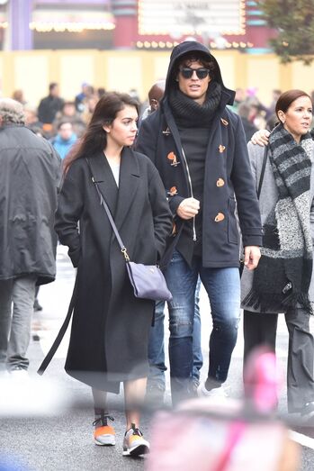 cristiano ronaldo, georgina rodríguez, disneyland, paris