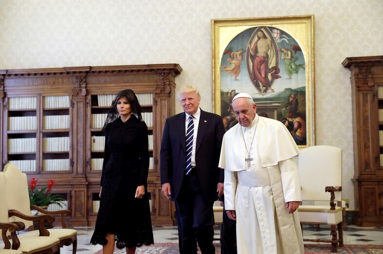 donald trump, ivanka, melania, papa, papa francisco