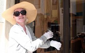 O dia mais trágico de Sónia Brazão. Bombeiros deparam-se com cenário de horror no apartamento da atriz: "Não me ajudem. Eu quero morrer"