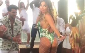 Luciana Abreu mostra tudo para promover o novo disco