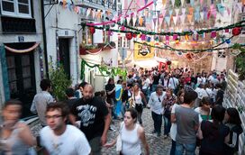 O que não pode faltar para sobreviver à noite de Santo António! Prepare-se para a maior festa da cidade de Lisboa