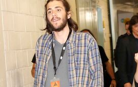 Salvador Sobral pede desculpa depois de piada em noite de solidariedade 