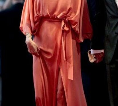 Angelina Jolie: 42 anos, 42 vestidos