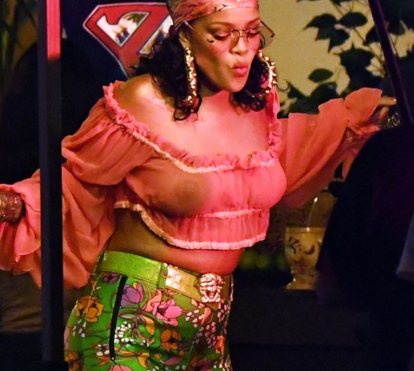Rihanna responde a quem lhe chama gorda
