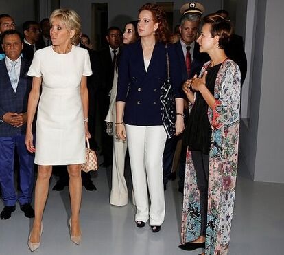 Brigitte Macron não respeita protocolo