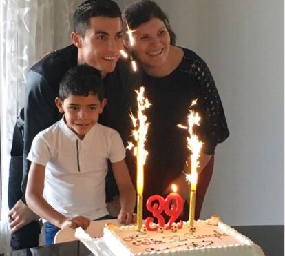 Famoso cirurgião culpa Dolores Aveiro e ataca Cristiano por recorrer a barrigas de aluguer