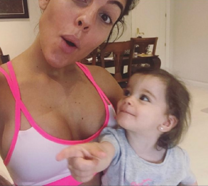 Georgina recebe os gémeos e mantém mistério sobre gravidez 