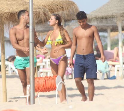 Namorada de Nani sexy na praia
