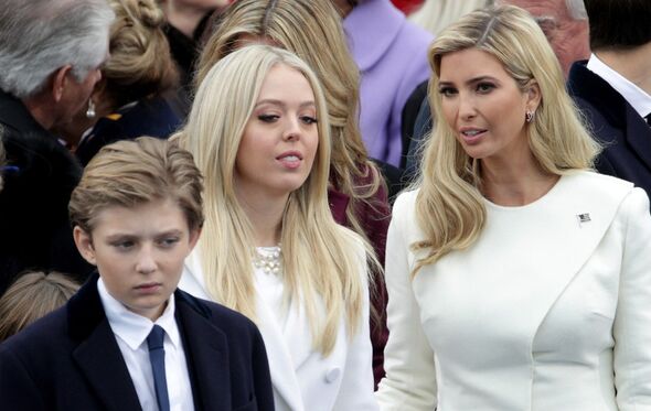 Barron Trump e as irmãs,  Ivanka e Tiffany