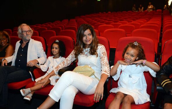 Nova família Luciana Abreu 