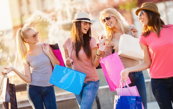 mulheres amigas compras