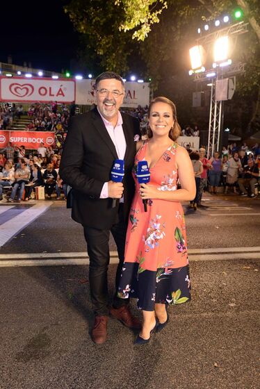 Os apresentadores José Carlos Pereira e Tânia Ribas de Oliveira