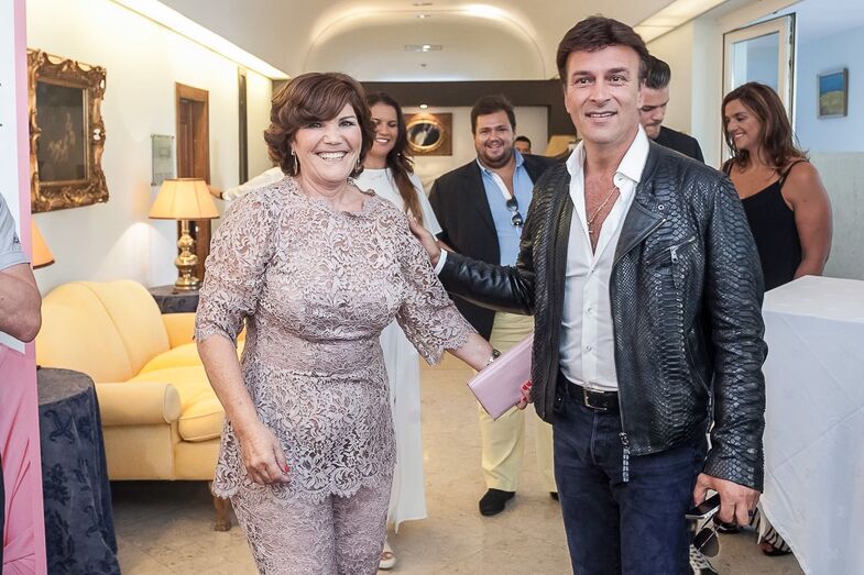 Dolores e Tony Carreira