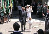 Andrea Casiraghi, a mulher, Tatiana Santo Domingo e os dois filhos