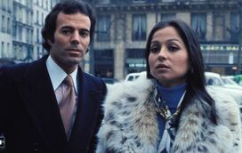 Como o desgosto com o divórcio de Isabel Preysler transformou Julio Iglesias num mulherengo incurável