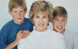 William e Harry prestam homenagem à mãe no palácio de Kensington na véspera dos 20 anos da morte de Diana