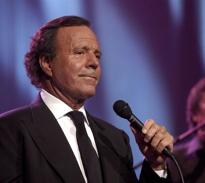 Há uma outra mulher dentro da casa do casal?! O grande mistério em torno do casamento de Julio Iglesias e Miranda