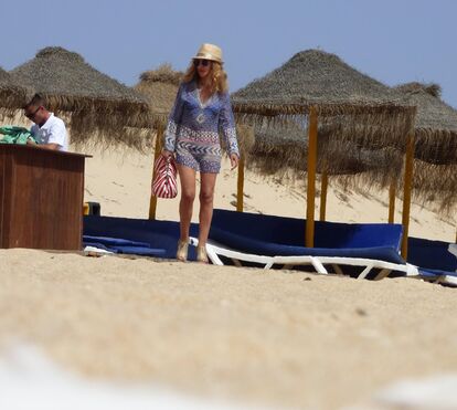 O look chique de Judite Sousa na praia