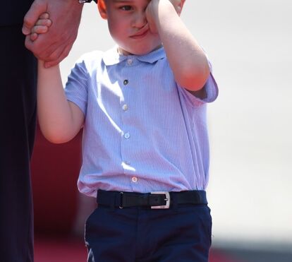 Pequeno George não gosta de ser príncipe