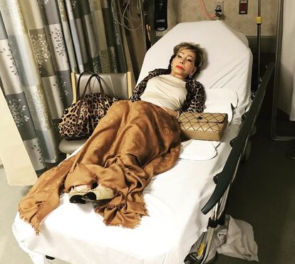Betty Grafstein internada no hospital e toda maquilhada por José Castelo Branco. Veja as fotos e vídeos 