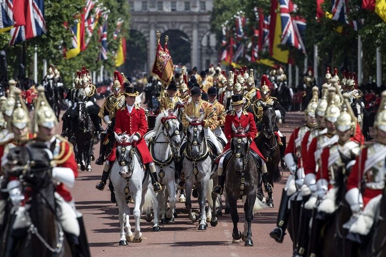 letizia, felipe, isabel ii