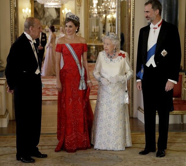 letizia, felipe, isabel ii