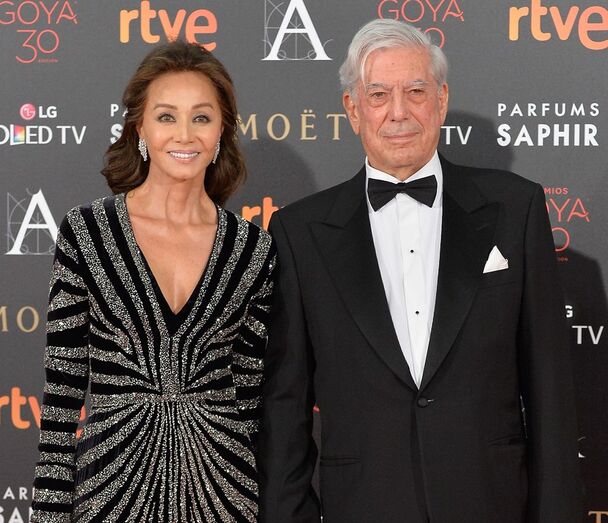 Isabel Presley, Mario Vargas Llosa