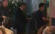 Marcelo Rebelo de Sousa paga as contas no multibanco