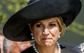 Rainha Máxima da Holanda chora a morte do pai, ex-ministro da ditadura argentina