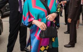 Angela Merkel usa quimono com 23 anos