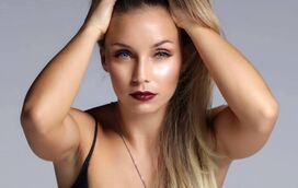 De fio dental, Luciana revela que gravidez de alto risco obriga ao cancelamento de concertos