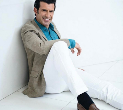 Luís Figo apaixonado por novo Ferrari