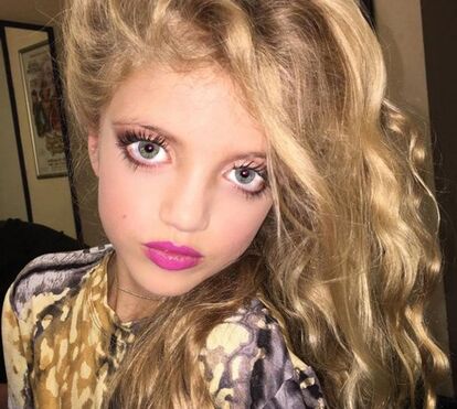 Filha de Katie Price, de 10 anos, já usa maquilhagem e parece uma 'Lolita'