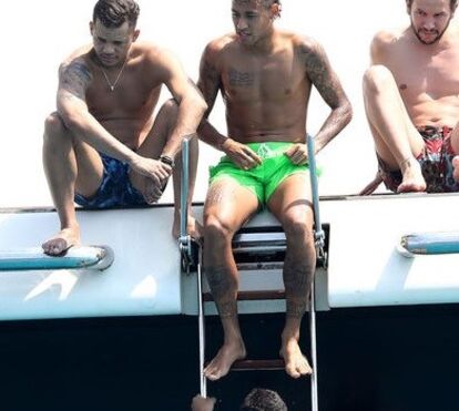 Solteiro, o verão louco e milionário de Neymar termina em Saint Tropez